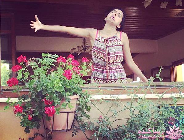 تنهایی ماه عسل رفتن یک عروس 